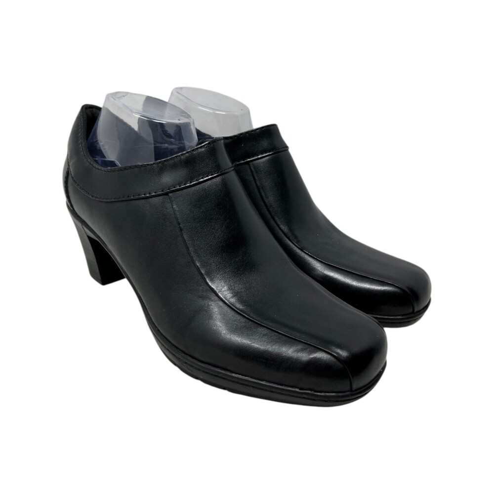 Clarks Booties Women’s Size Eleven Black Leather Heeled Comfort Goth Core